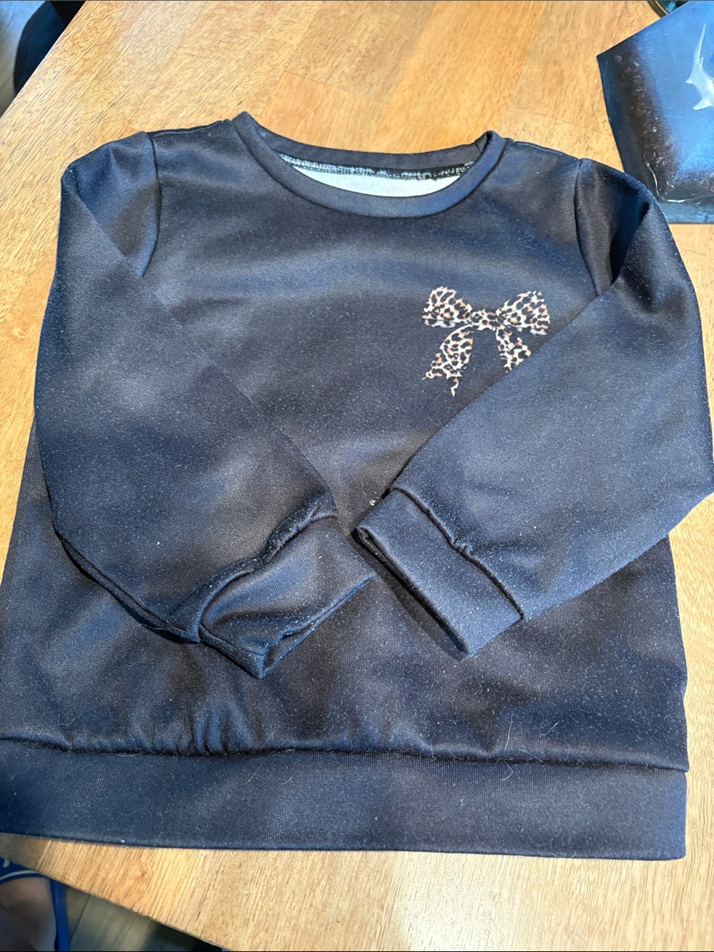 SHEIN Black Girls Sweatshirt with Leopard Bow
